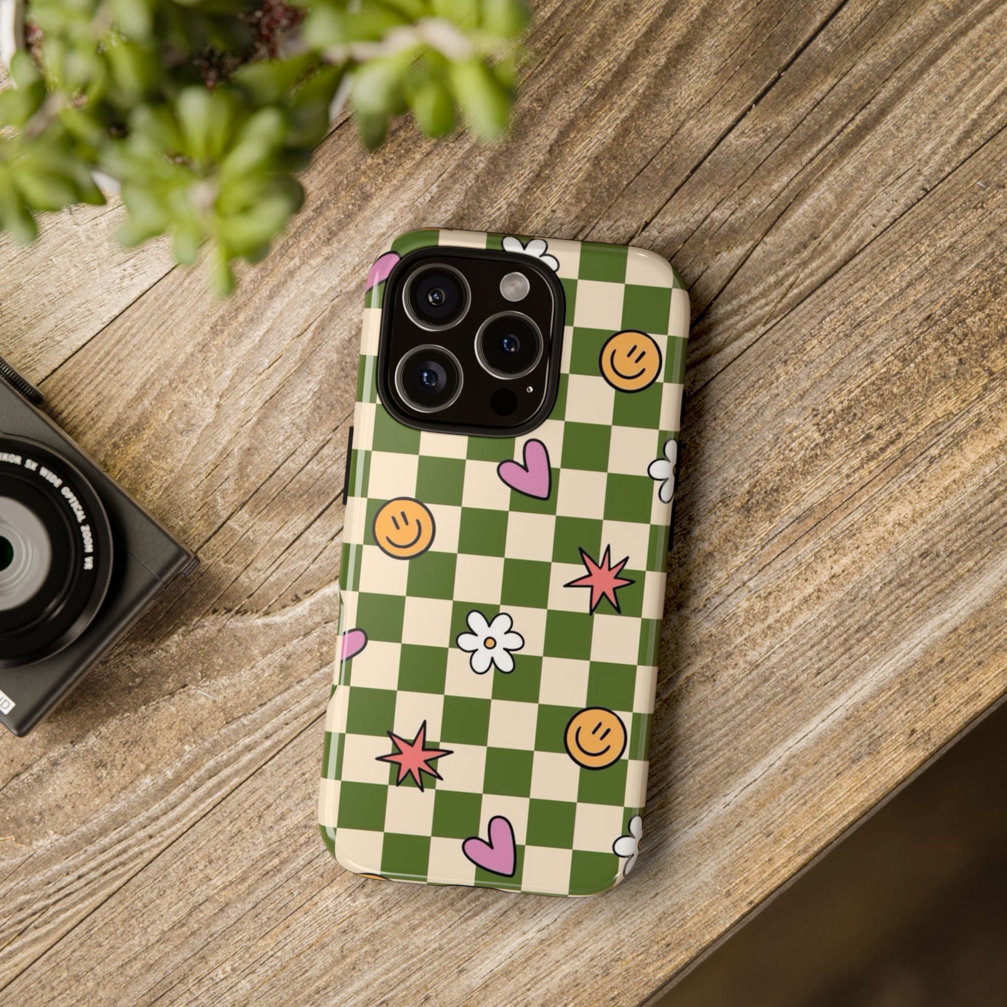 Green Checkered Floral & Smile Phone Case — Cute Heart, Daisy & Smile Pattern